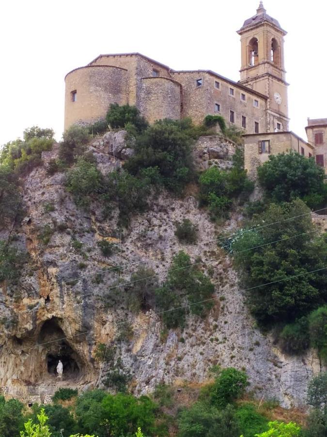 Al Cantinone Toffia Exterior photo