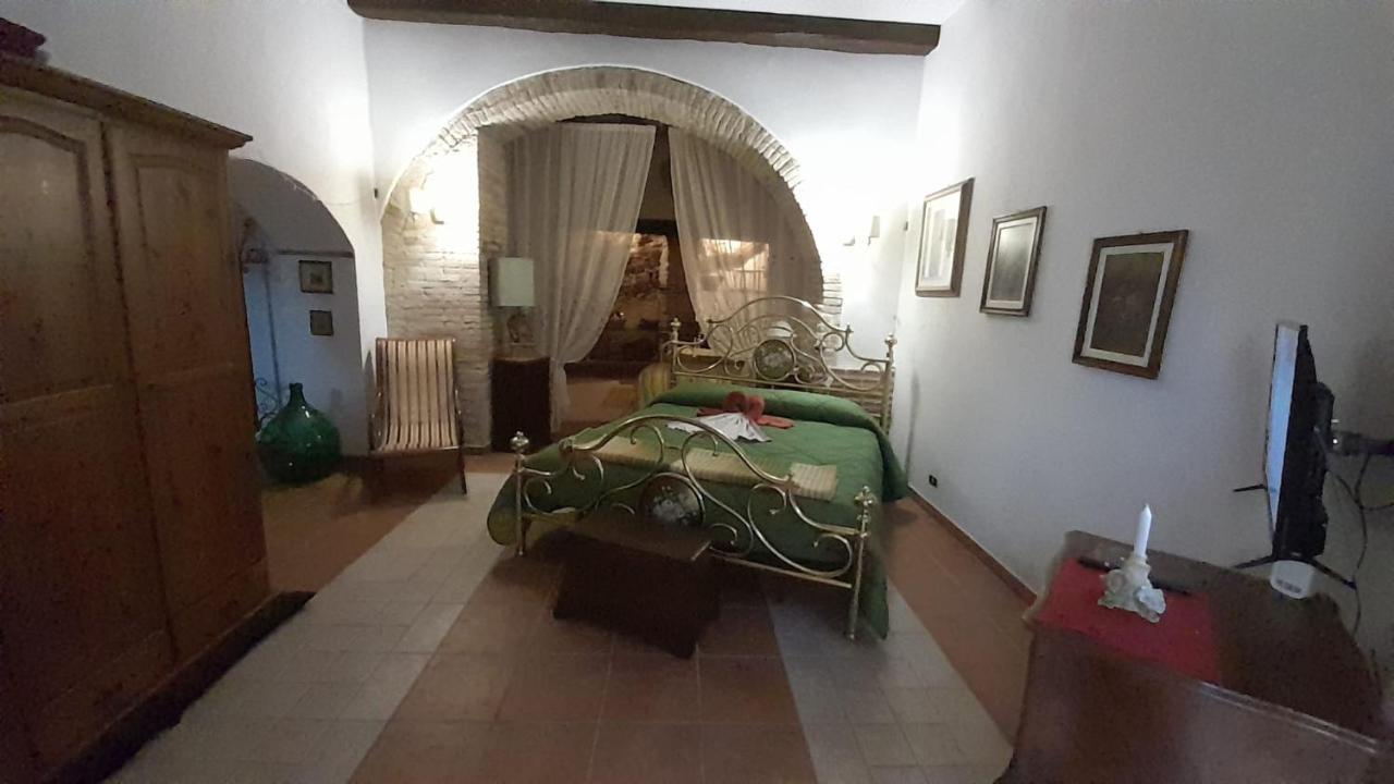 Al Cantinone Toffia Exterior photo
