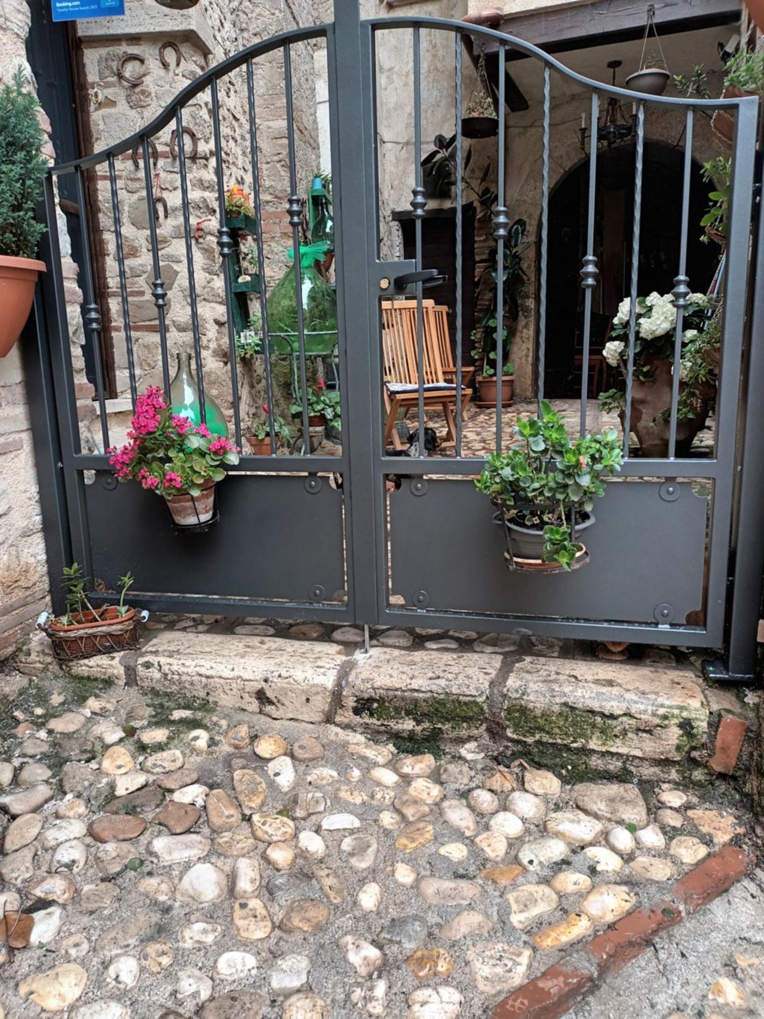Al Cantinone Toffia Exterior photo